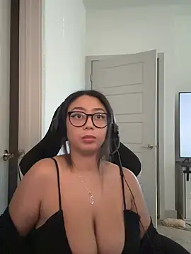 minhababyy stripchat live cam model