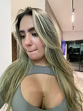 Miilana_ stripchat live cam model