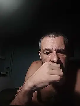 Andrzej-M stripchat live cam model