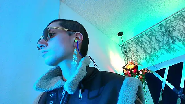 Fieramadame stripchat live cam model