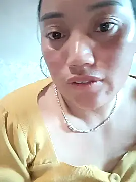 Bielaaz stripchat live cam model