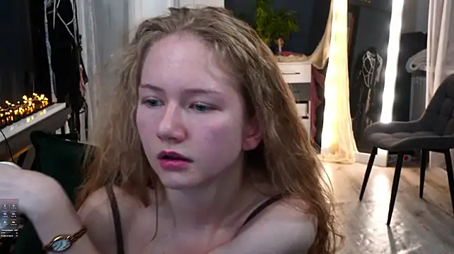 hetaerart stripchat live cam model