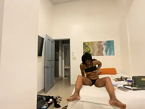 wynterheat stripchat live cam model