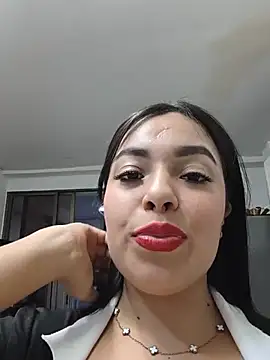 _SARA_69 stripchat live cam model
