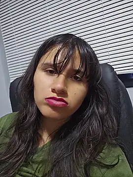 Kitty_Kalifa stripchat live cam model