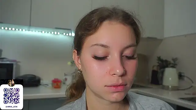 Sairallyn stripchat live cam model