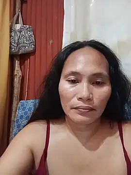 Queenslay stripchat live cam model