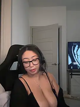 minhababyy stripchat live cam model