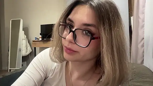 AnnaVelvetFire stripchat live cam model