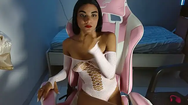 Raya_velvet stripchat live cam model