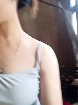 Isabella_pusy stripchat live cam model