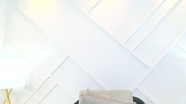 Juliabadlee stripchat live cam model