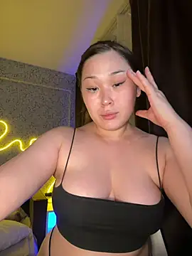 MinamiOnizuka stripchat live cam model