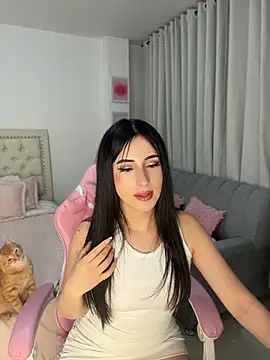 itsmadely stripchat live cam model