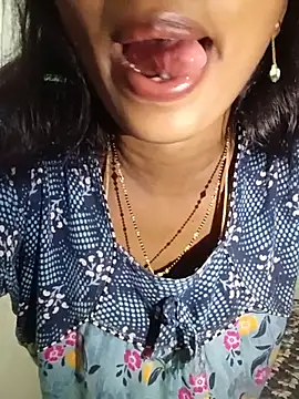 Kavya5500 stripchat live cam model