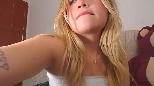 _Tiffany1 stripchat live cam model