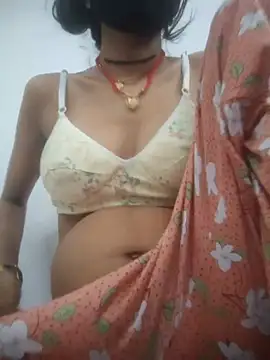 Simran_Love_143 stripchat live cam model