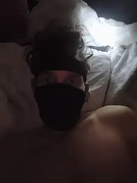 00x0x00 stripchat live cam model