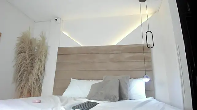 AteneaSweety stripchat live cam model
