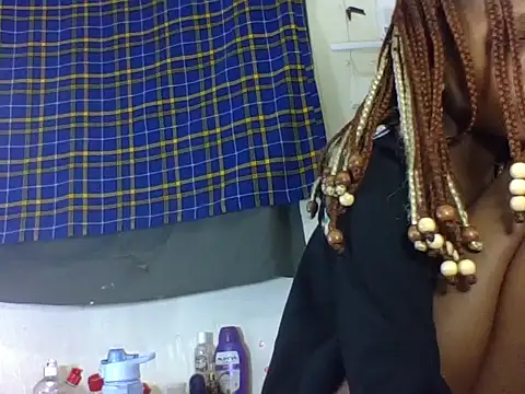 yummyqueenk stripchat live cam model
