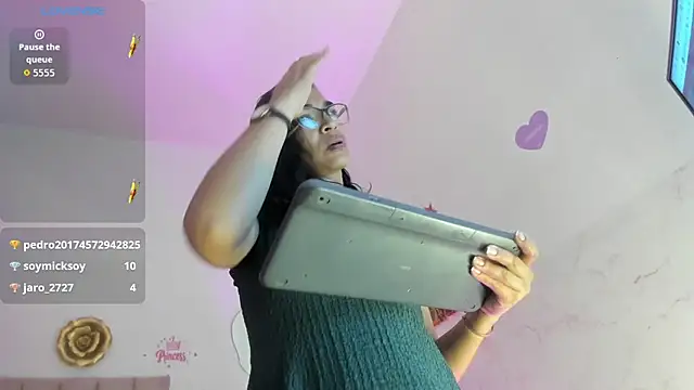 stacyfoxxx stripchat live cam model
