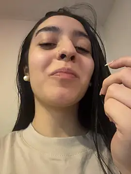 Belle_Lea stripchat live cam model