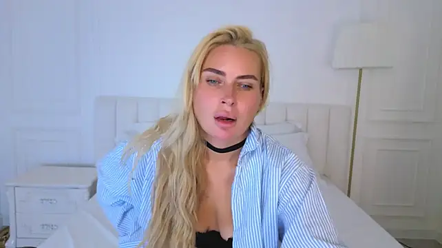 MiaMilfX stripchat live cam model