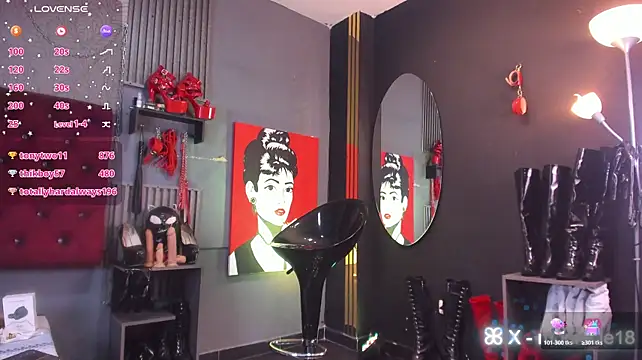 MissNicoleSds stripchat live cam model