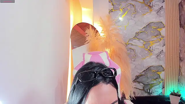 miavegaa1 stripchat live cam model