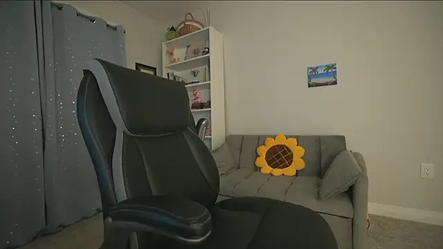 SecretSanctuary stripchat live cam model