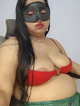 BigAssAyeaha stripchat live cam model