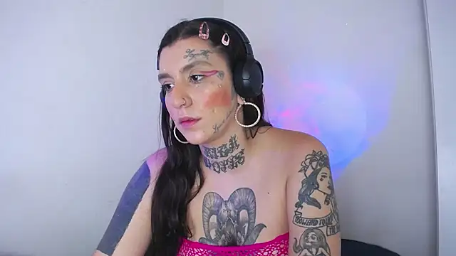 MiaLink1 stripchat live cam model