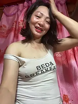 lysa55 stripchat live cam model