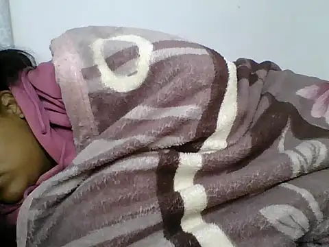 PRETTY-MI stripchat live cam model