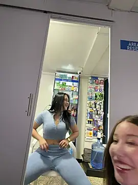 roouse stripchat live cam model