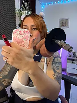 Luna_Paris_ stripchat live cam model