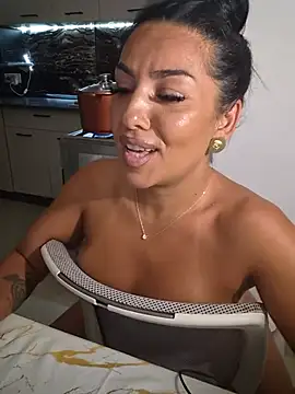 hot-babygirl stripchat live cam model