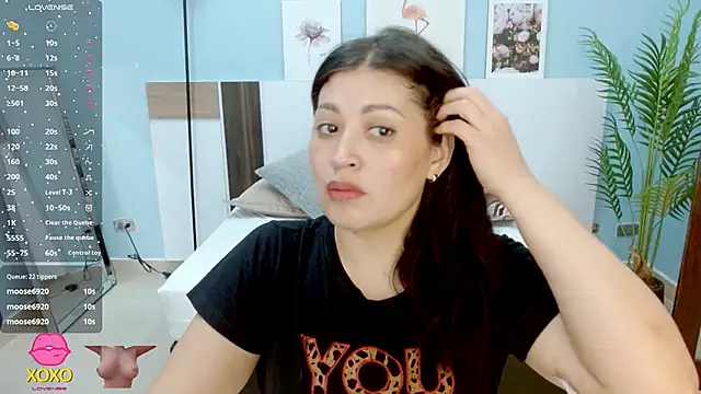 sophia_hadid stripchat live cam model