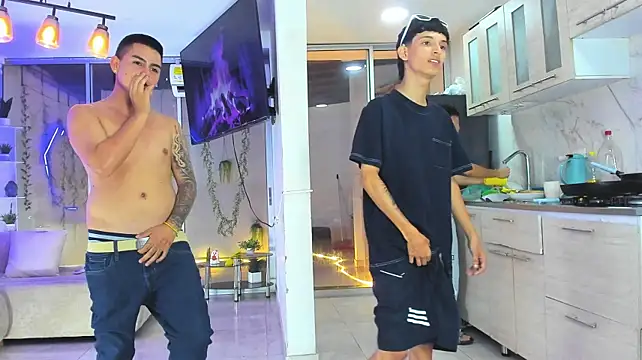 Houseofwarrios stripchat live cam model