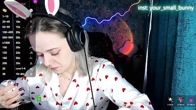 Your_small_bunny stripchat live cam model