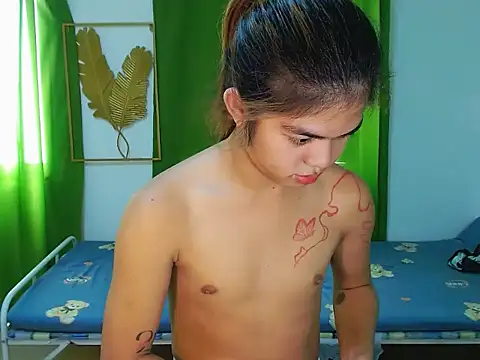 InocentTsYhannaUncut stripchat live cam model