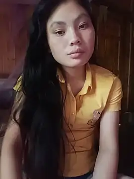 Hilary-123 stripchat live cam model
