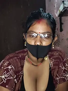 Hotcouplepriya stripchat live cam model