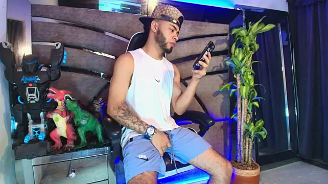 Xanderstone00 stripchat live cam model