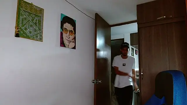 davidr253 stripchat live cam model