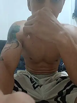 Heartsarm stripchat live cam model