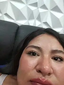 RominaRey stripchat live cam model