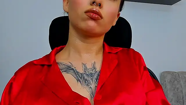 isabella_hv stripchat live cam model