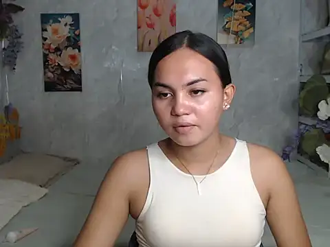 ur_asiankat stripchat live cam model