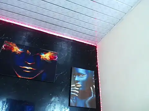 LuxeCouple stripchat live cam model